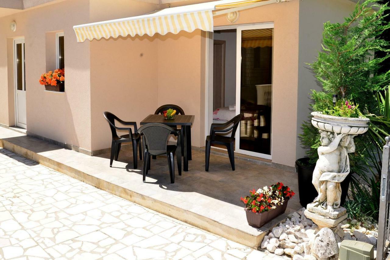 Villa Rea มาลินสกา ภายนอก รูปภาพ