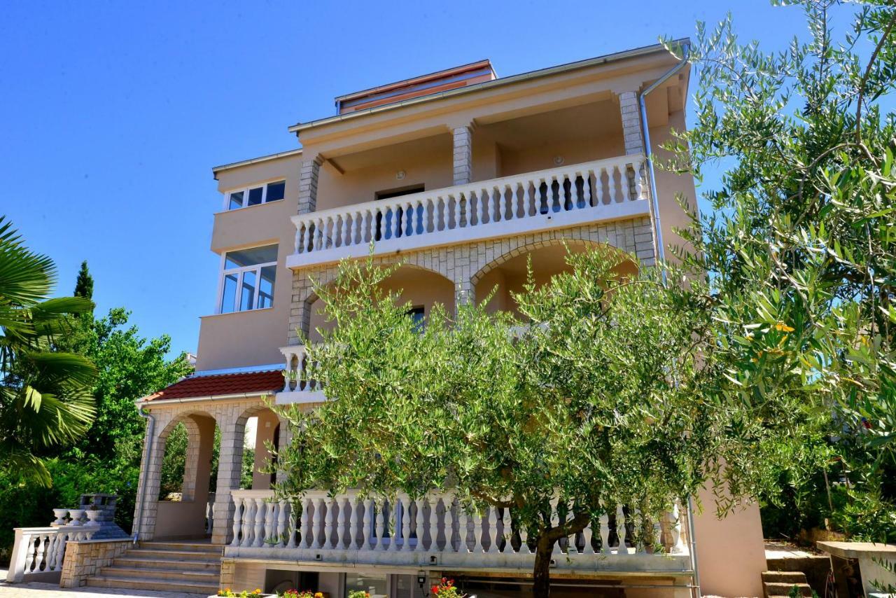 Villa Rea มาลินสกา ภายนอก รูปภาพ